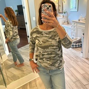 Chaser camo top size small